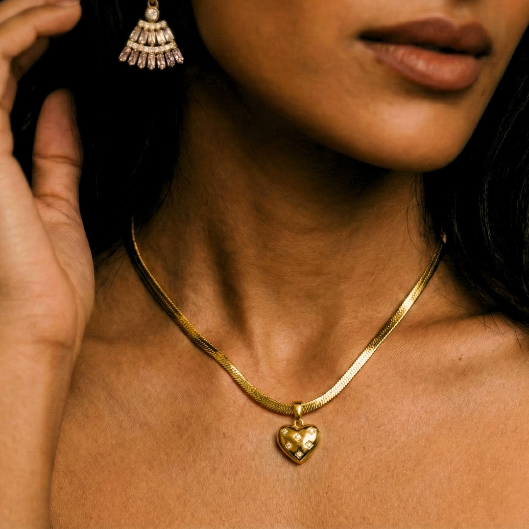 Kāma Pendant