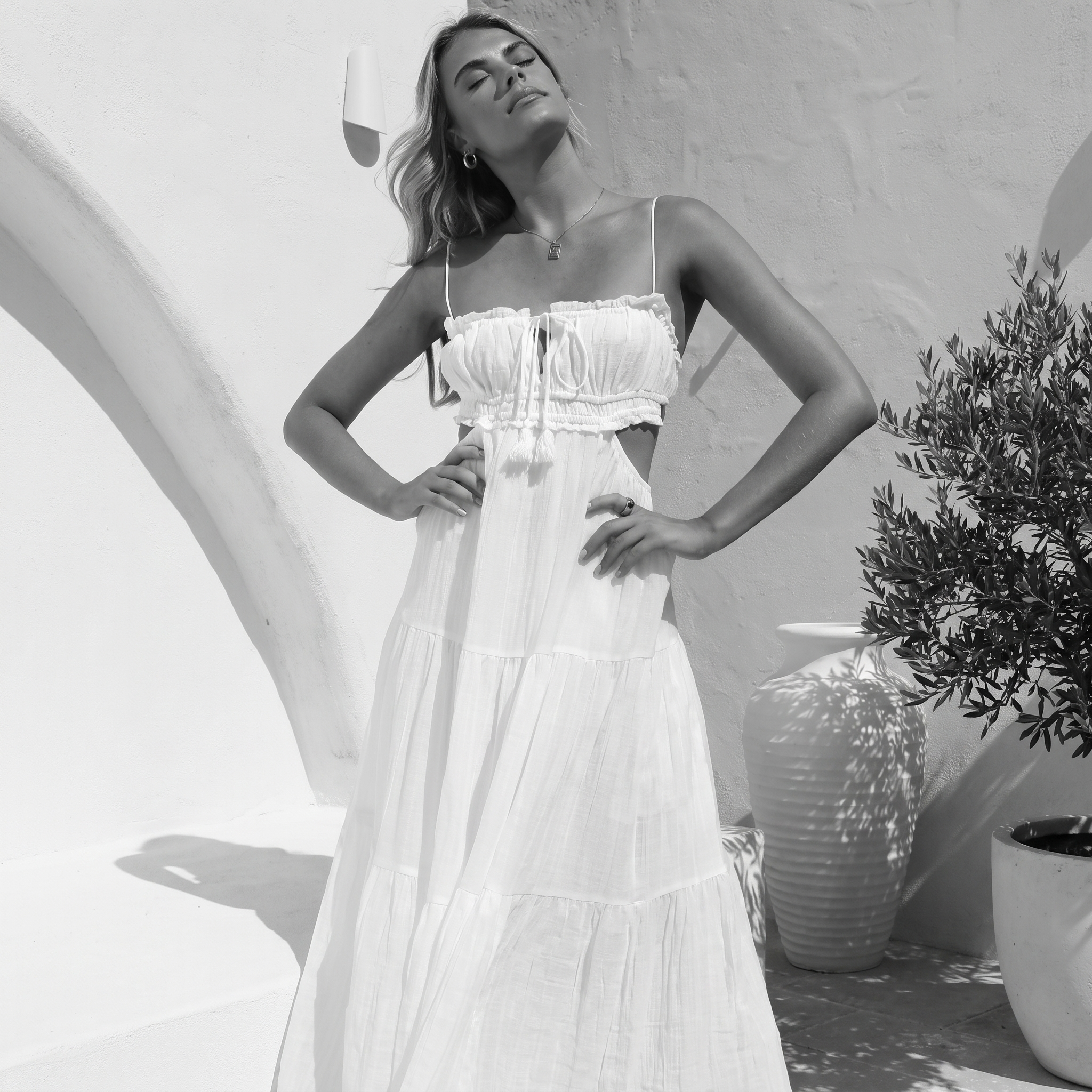 Amelia - White
