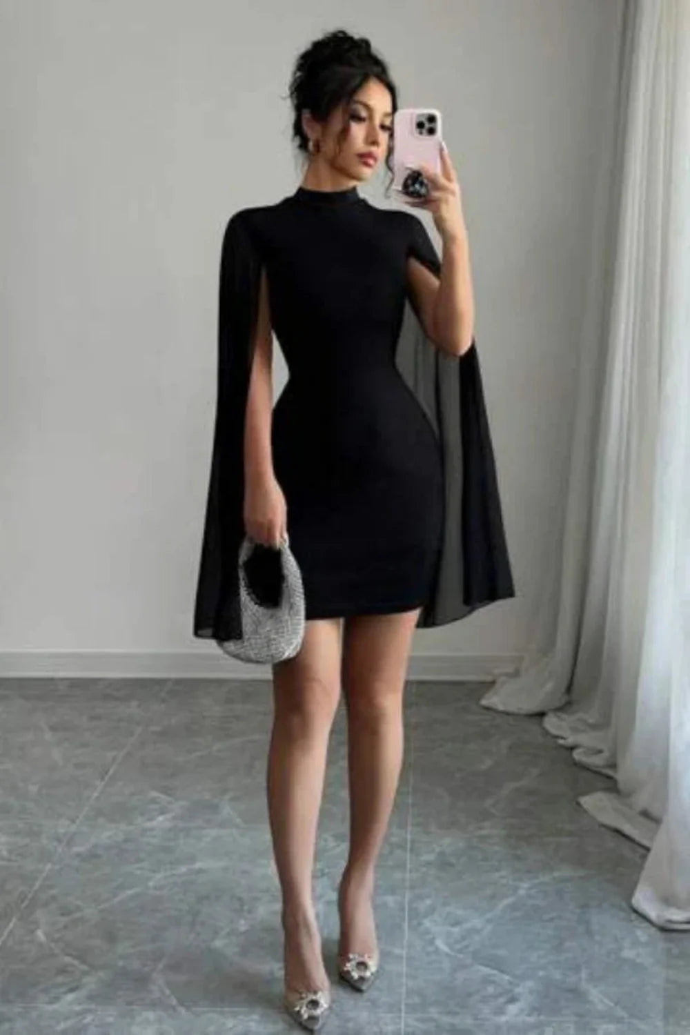 Eya - Black