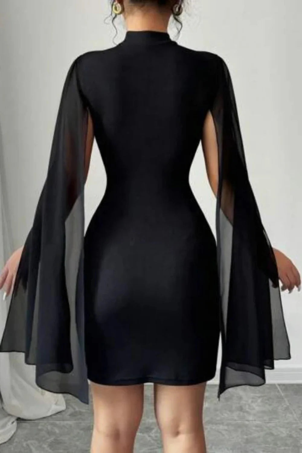 Eya - Black