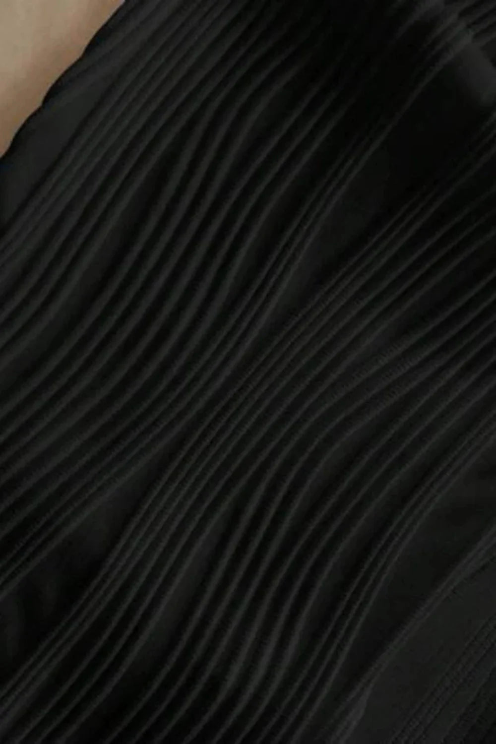 Eya - Black