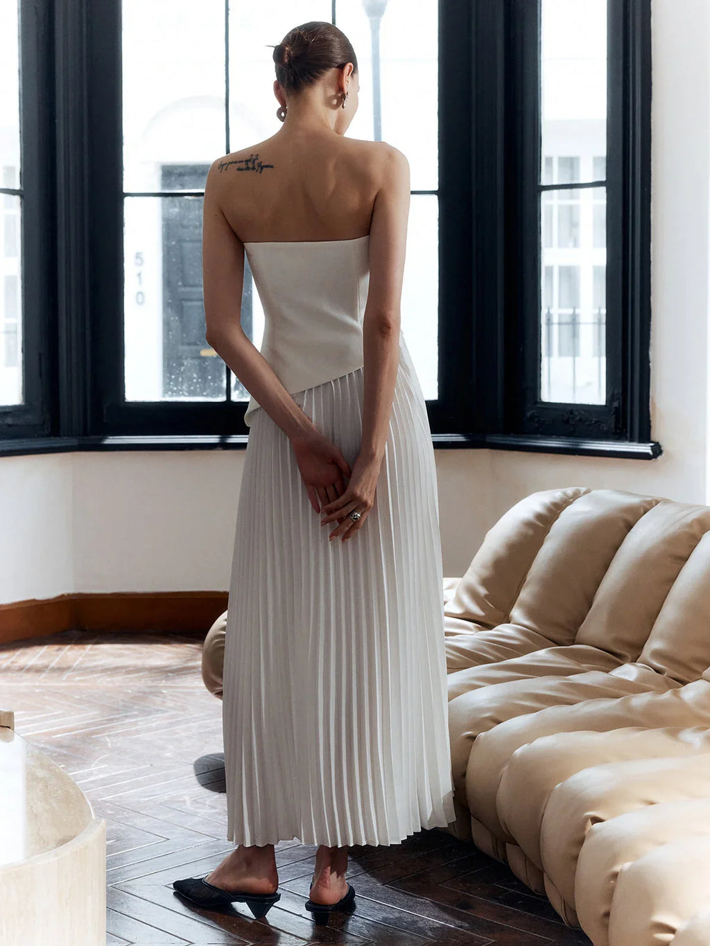 Thea - White